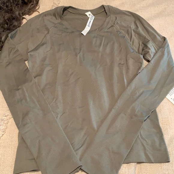 lululemon athletica Tops - Lululemon long sleeve